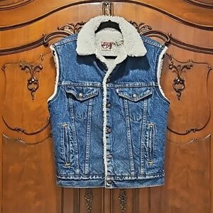 LEVIS Sherpa lined vest. 80's ~ Vintage